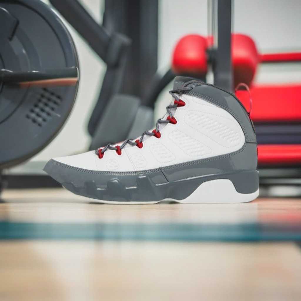 

Jumpman 9 Men Basketball Shoes Orlando Cool Grey Red White Ember University Blue Gold Anthracite Trainers Outdoor Sports Sneakers, 14