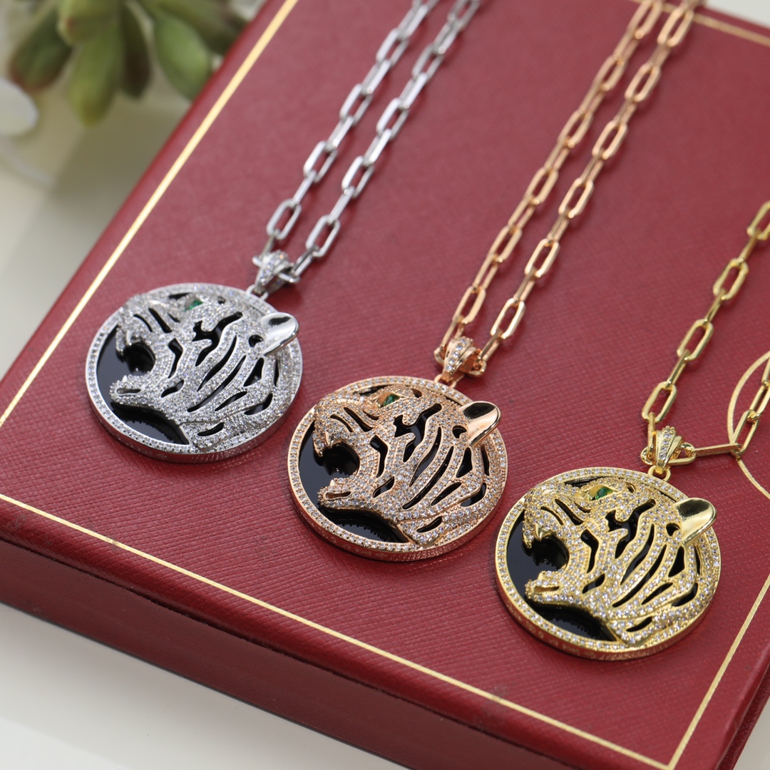 

New Leopard Roaring Round Pendant Female Micro Set Zircon Bold Personality Trend Street Dance Expert Men's Jewelry
