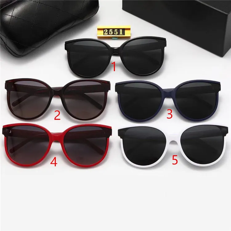 

New Comfortable and Stylish Eyewear Trendy Brand Designer Sunglasses for Couple Elegant Temperament Polarized Glasses 2551