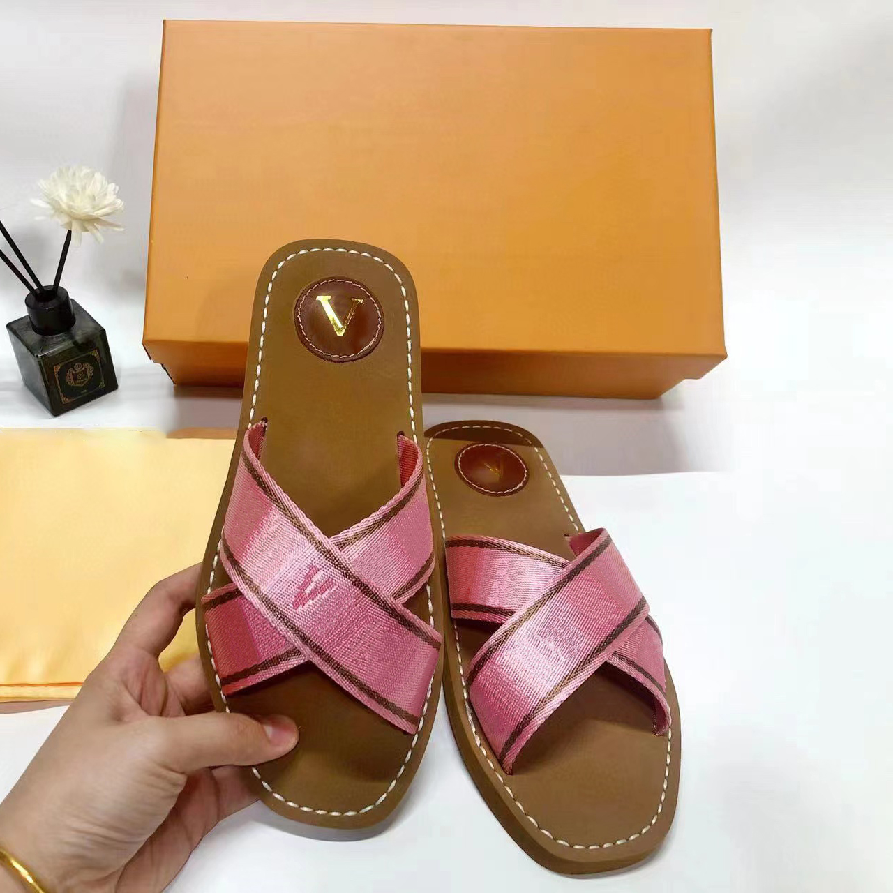 

Designer Slides Women Man Slippers Luxury Sandals Brand Sandals Real Leather Flip Flop Flats Slide Casual Shoes Sneakers Boots by brand W317 06, #5