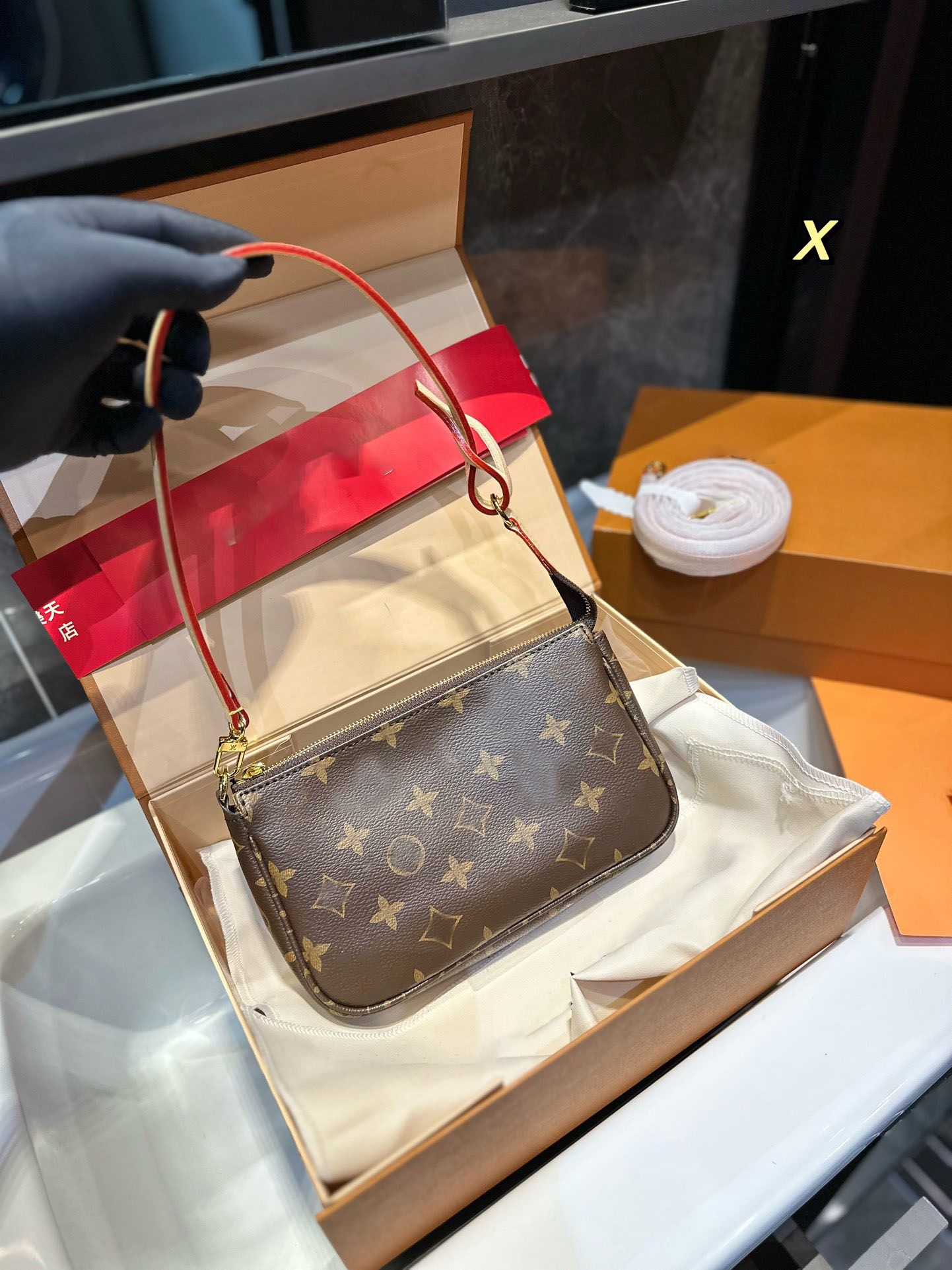 

Designer embossed underarm womens bagdesigned bag handbag fashion shoulder bag womens classic bag single crossbody bag Dwads, Brown