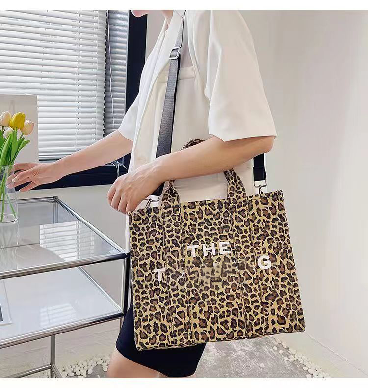 

the tote bag designer bag marc jacob tote bag Cotton canvas bag crossbody Designer handbags fashion more colors Embossing wallet bag, White