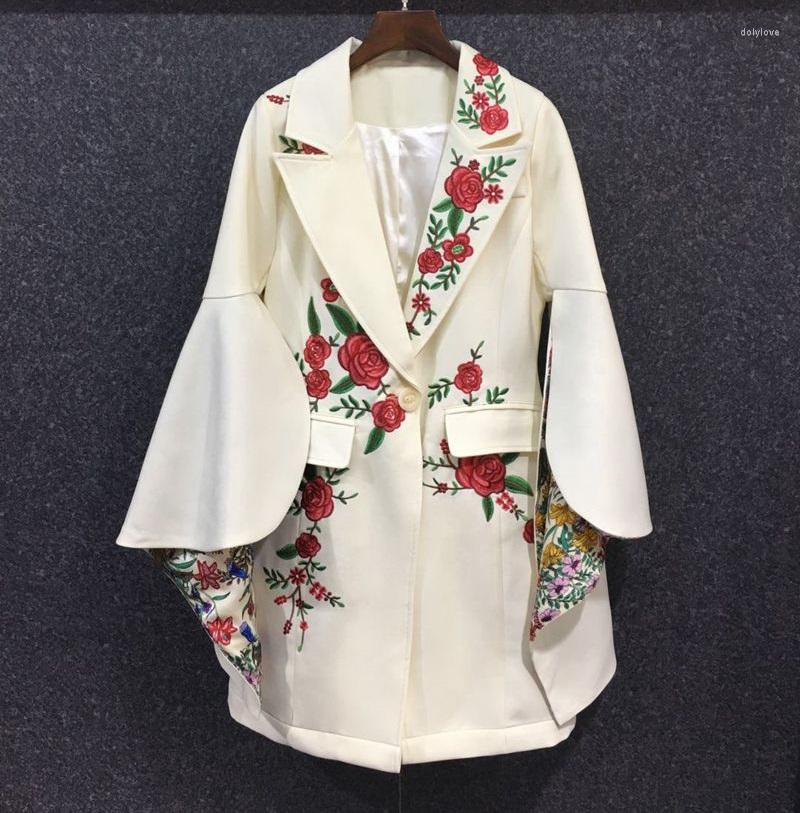 

Women' Jackets Top Quality Blazer Coats 2023 Autumn Winter Outerwear Women Notched Collar Red Floral Embroidery Flare Sleeve Black Apricot