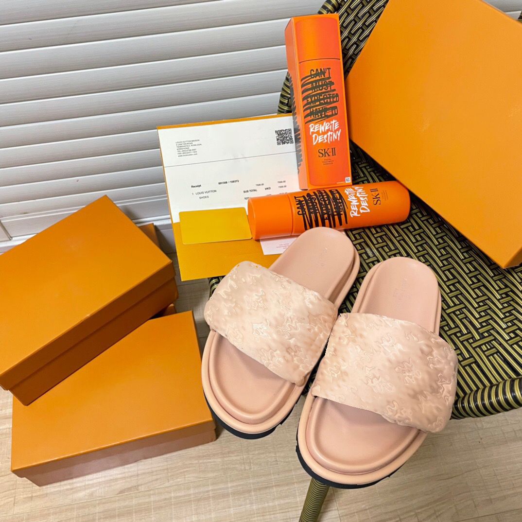 

2023 Designers Slippers Calfskin Women Sandals POOL PILLOW COMFORT Sandal Hook Loop Fastener Mules Slipper Rubber Slides, 14