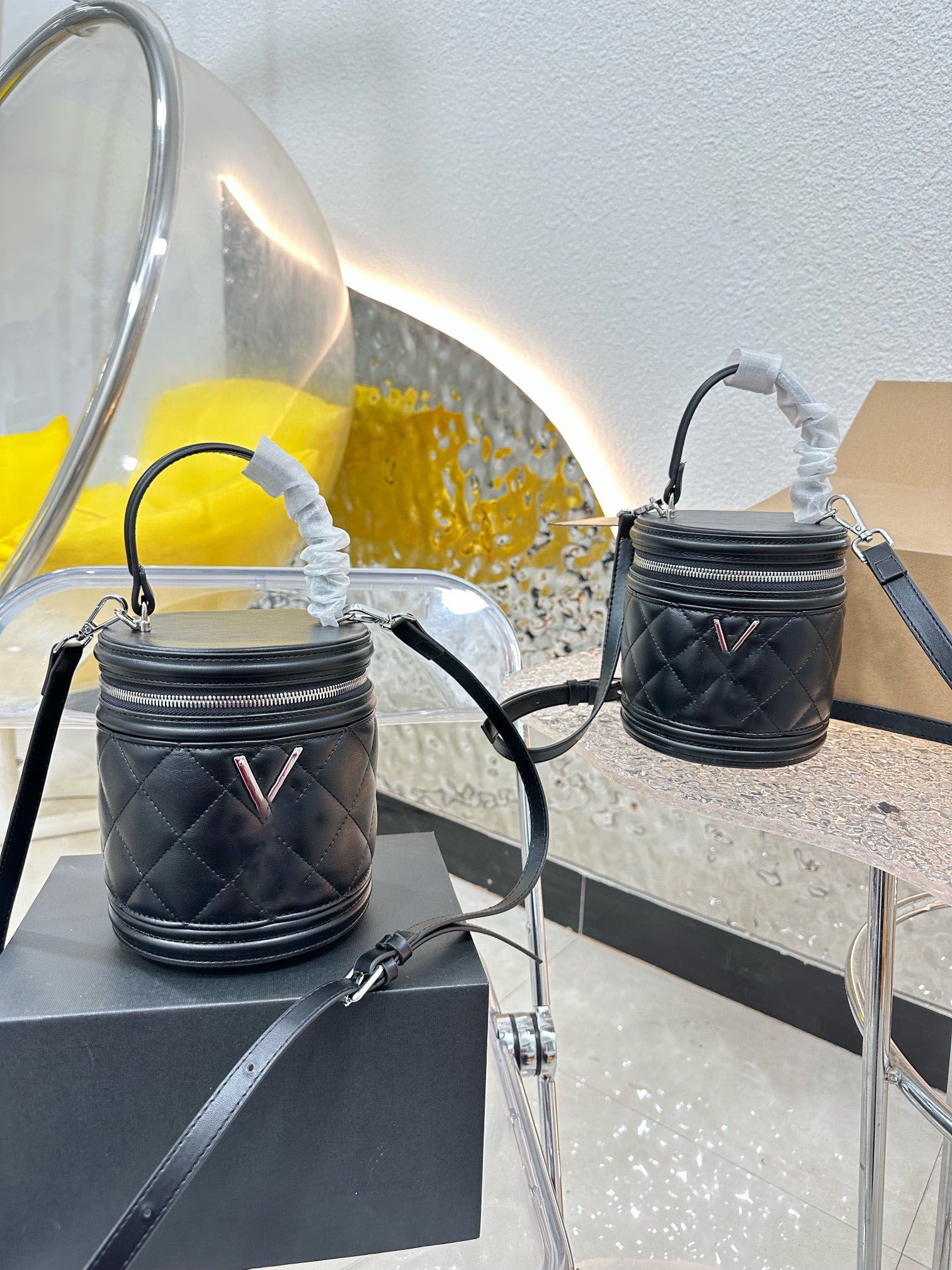 

Classic Bucket Ladies Strap, Beauty or Beauty Mini Leather Essentials, Large Capacity, Travel to Carry, Can Load Easy Bag Bag Cylindric Gqrt, Black