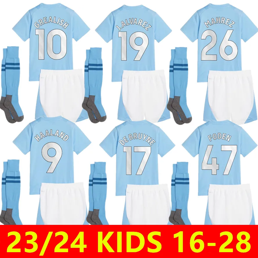 

Kids 2023 2024 Manchesters football kits Tracksuits HAALAND SOCCER JERSEYS GREALISH STERLING MANS CITIES MAHREZ DE BRUYNE FODEN Kids city footbal kit, Kids 23/24 home