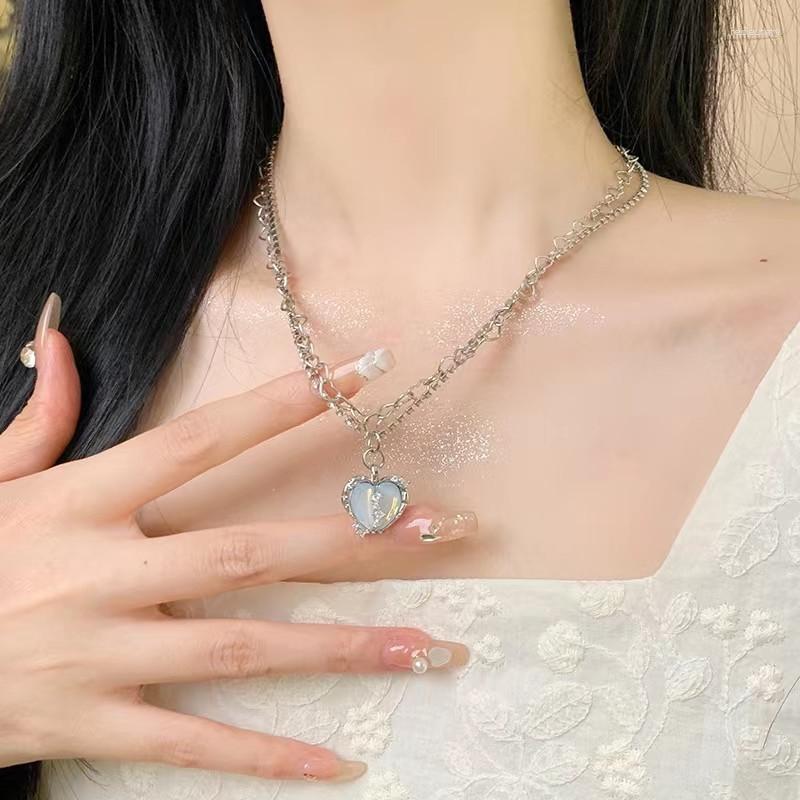 

Chains Vintage Fashion Heart Pendant Necklaces For Women Sweet Pink Crystal Girl Clavicle Chain Choker Jewelry Accessories