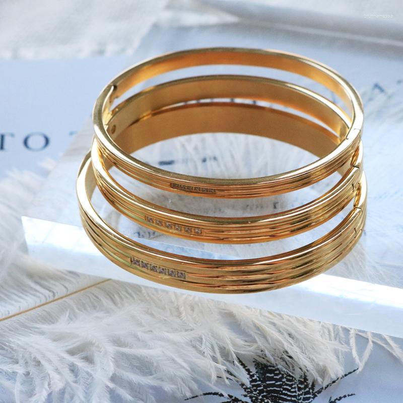 

Bangle Luxury Trend Couple Striped Waves Bracelets 4mm/6mm/8mm Width CZ Crystal For Women Cubic Zirconia Bangles Jewelry Wedding Gift Raym22