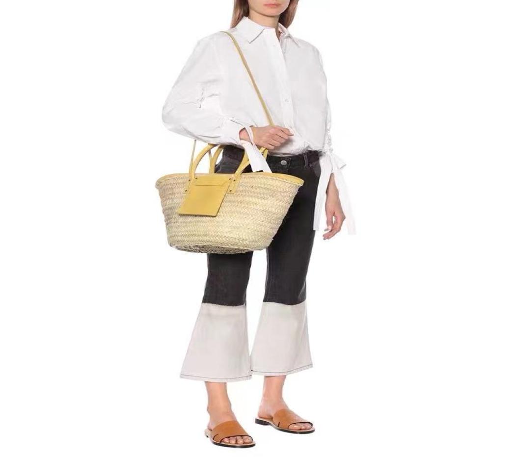 

2021 latest style niche vegetable basket fashion handbag woven vacation beach straw Female bag3102383, Khaki