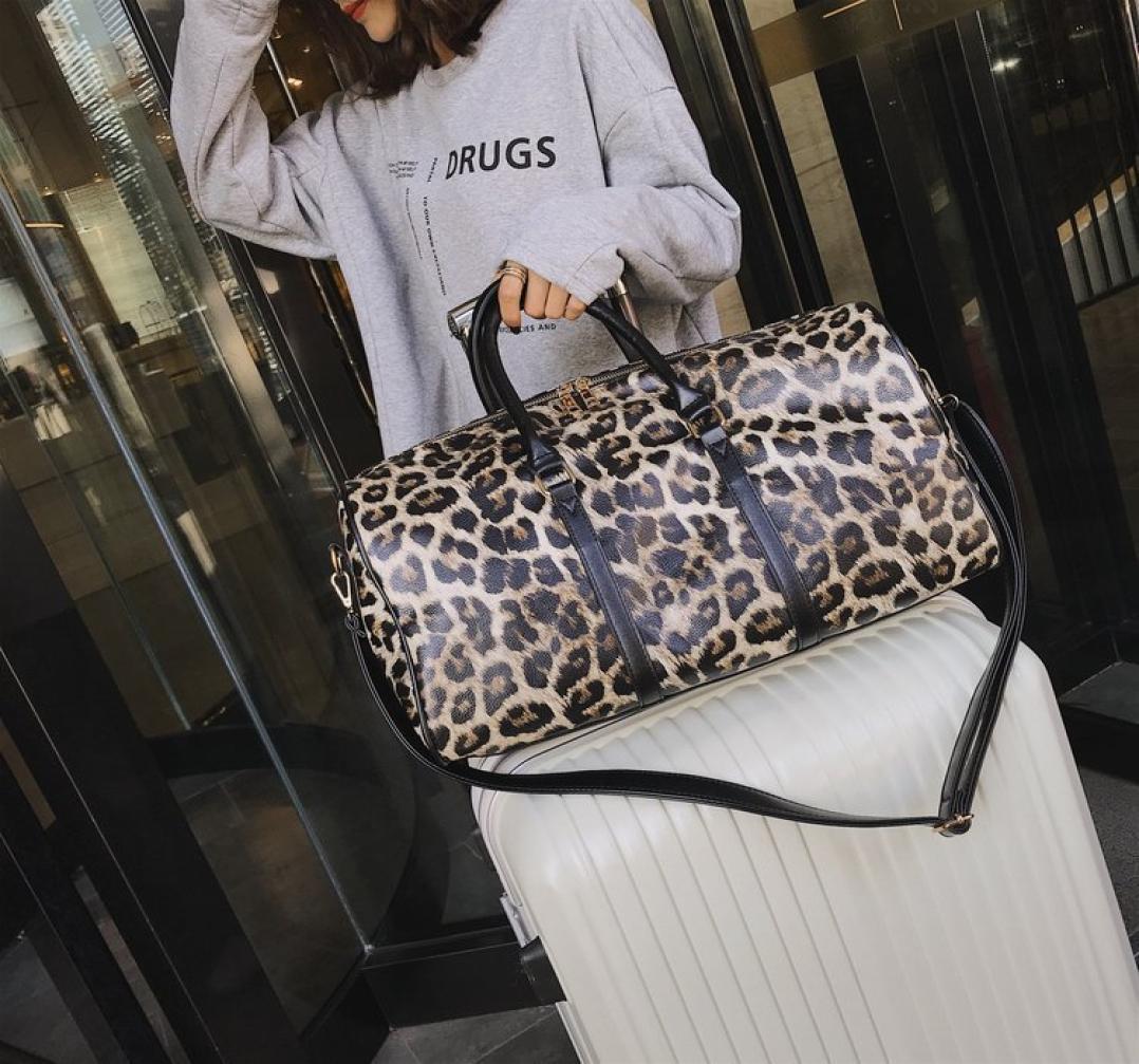 

CrossBorder European And American Fashion Leopard Print New Foreign Trade Large Capacity Leopard Print Gym Travel Shopping Bag1451758, Black