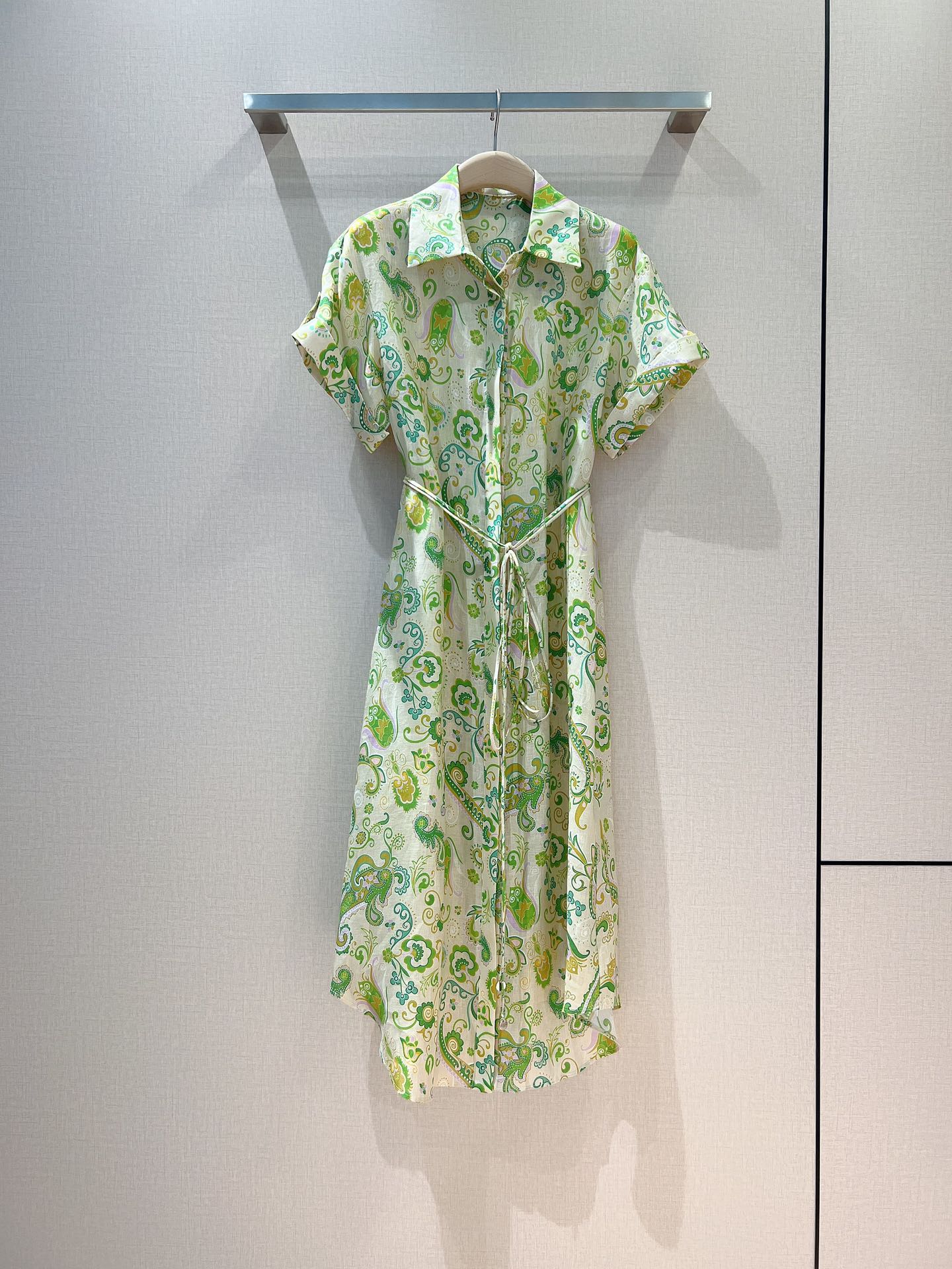 

Australian dress designer brand, elegant and slim holiday style long skirt, Green