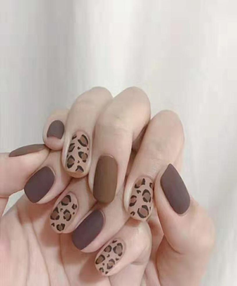 

24pcsset Leopard Print False Nail Artificial Tips Full Cover for Decoration Stiletto Design Press On Nails Art Fake Extension Tip3627946, Black