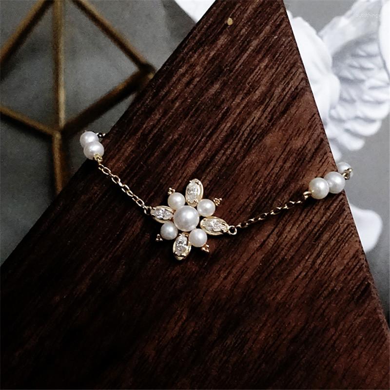 

Charm Bracelets Vintage Female White Pearl Bracelet Gold Silver Color Chain For Women Cute Crystal Snowflake Wedding