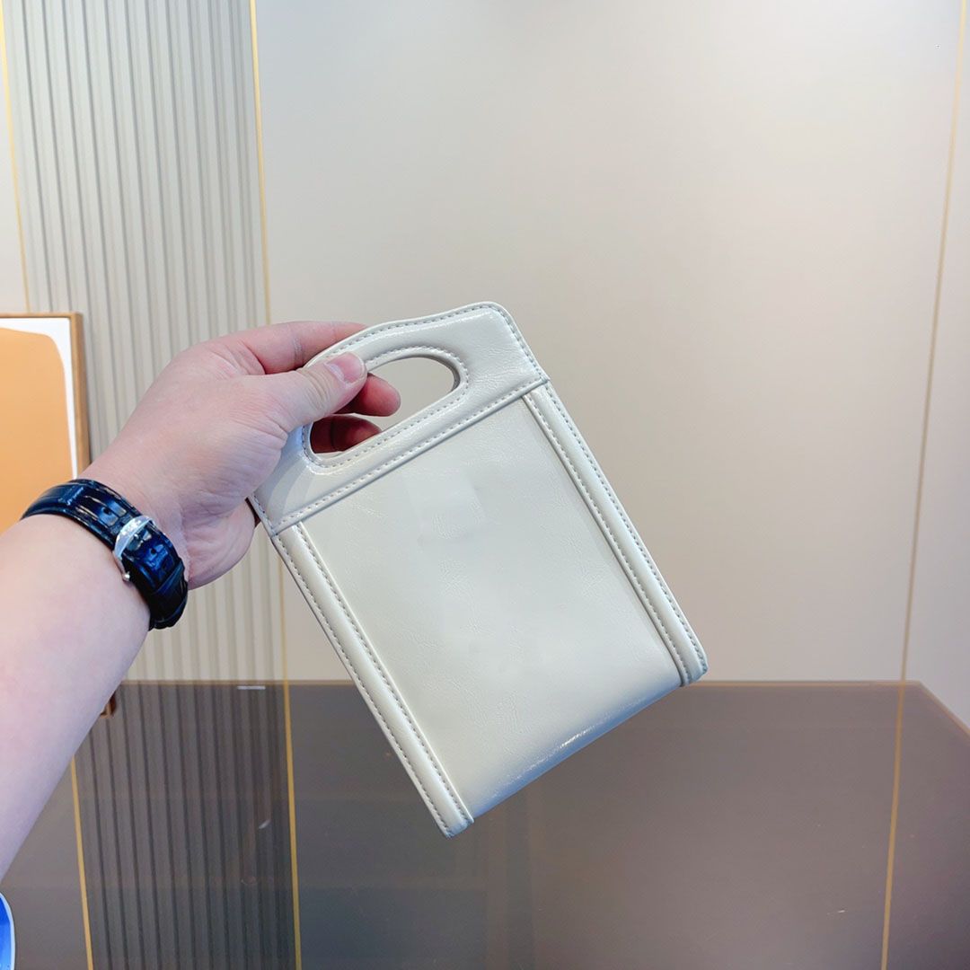 

Designer famous handbag wallet handbag classic mini fashion travel flip messenger bag summer bag bag shoulder Uaura, Black