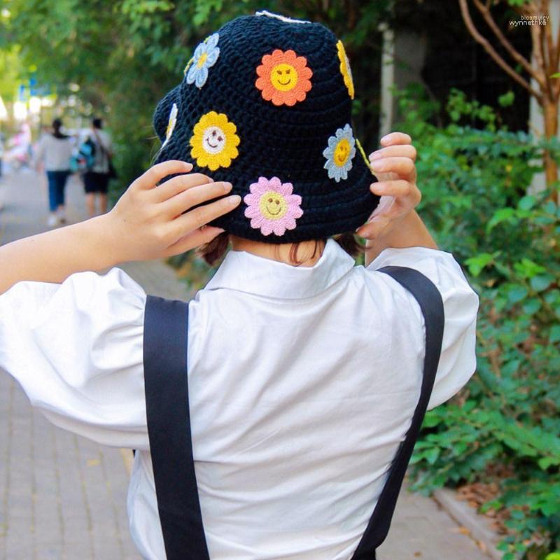 

Berets Cute Spring Summer Crochet Fisherman Hat Flower Decor Wide Brim Bucket Hats, White