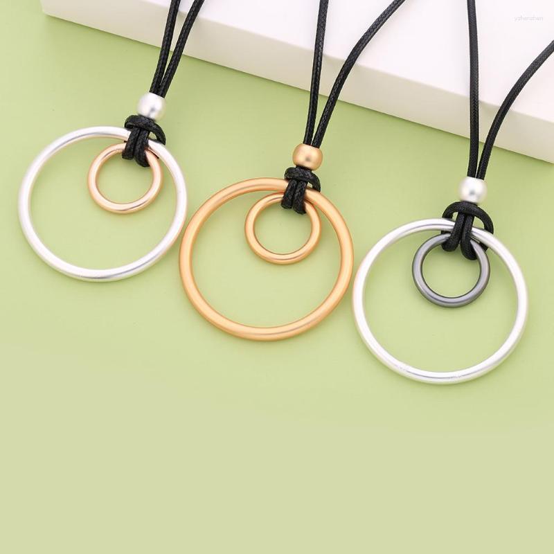 

Pendant Necklaces Vintage Round Metal Circles Necklace Leather Chain Simple Long For Men Women Bijoux Boho Statement Jewelry
