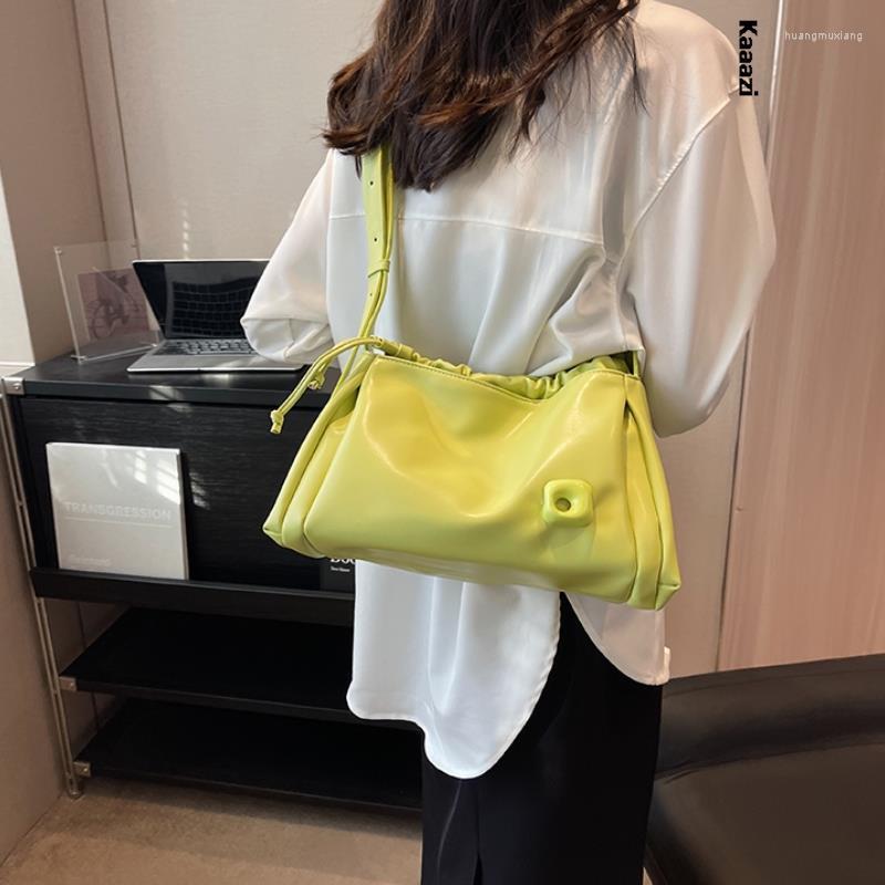 

Evening Bags Simple 2023 Women's Large Capacity Casuals Shoulder Crossbody Bag Solid Color Luxury Designer High Quality Trendy Handbags, Beige