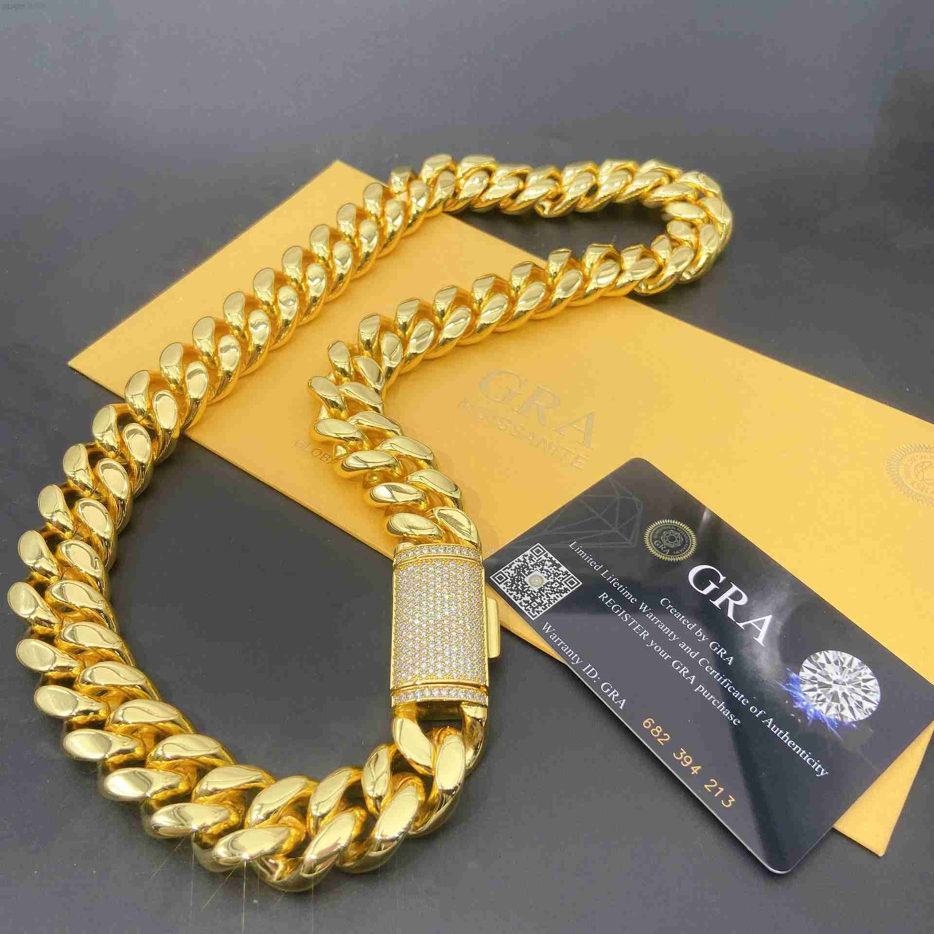 

Pass Diamond Tester 8mm 10mm 12mm 14mm Vvs1 Moissanite Diamond Stainless Steel Wholesale Cuban Moissanite Chain Luxury Necklace