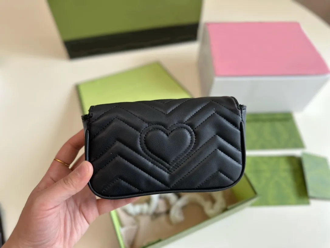 

2023 New Designer MINI Crossbody Bag Leather Locking Buckle Spring Fashion Single Shoulder bag Printed Tote bag, Black