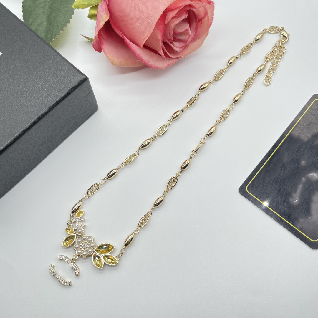 

Women ccity Luxury Necklace Pendant Designer pearl Crystal Brass C-Letter Necklaces Choker Jewelry Accessories 77