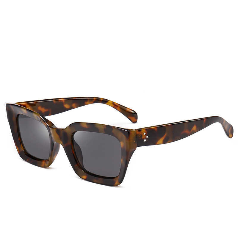 

Frames Mi Biao high grade women's classic versatile trend Sunglasses 1735
