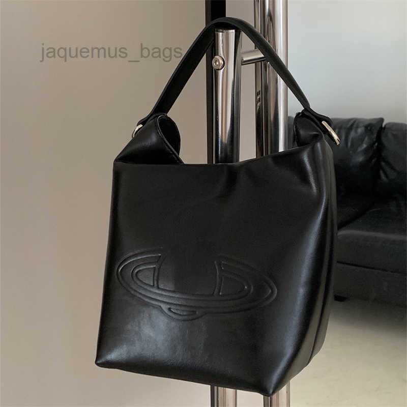 

High version totes bags vivi designer bucket bag chain shoulder messenger black leather handbag lady large capacity purse Viviennewestwood