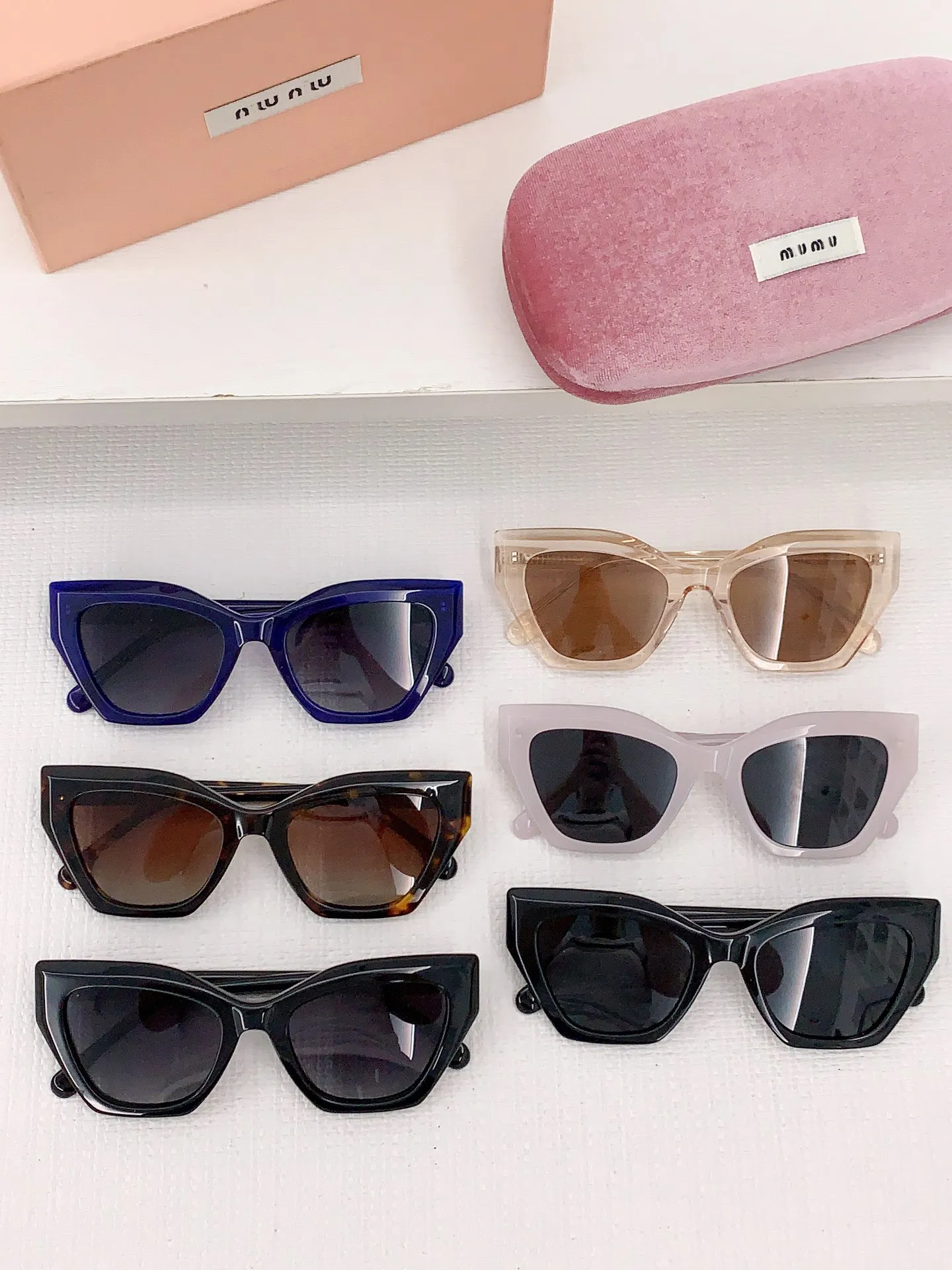 

Fashionable women's Miu sunglasses, designer board, frame glasses, gradient sunglasses, essential for men's fishing