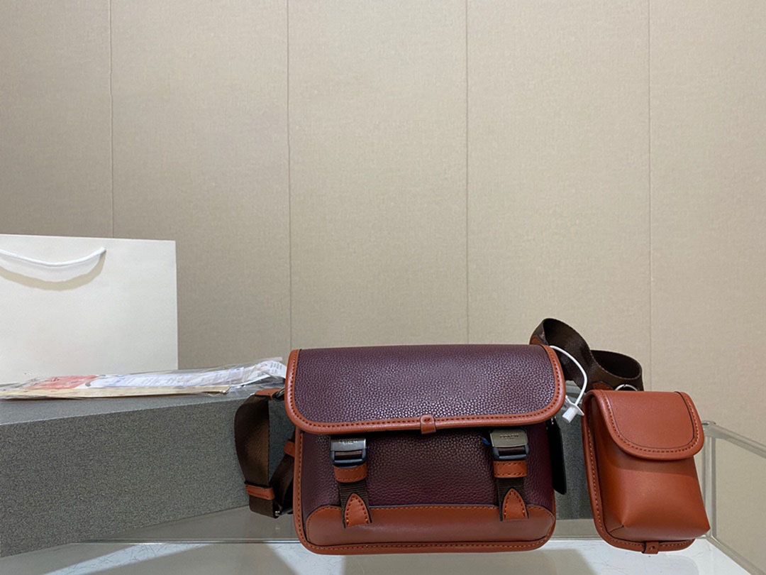 

classic Leather fashion 2023 Courier long adjustable Bag bags repair shoulder bag designer luxury messenger detachable Hbinn, Green