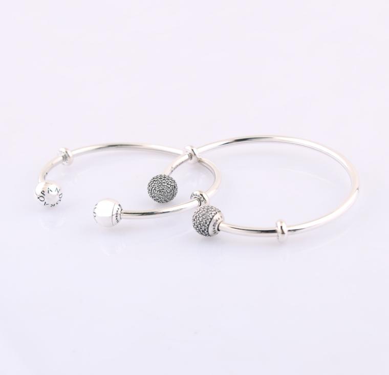 

Authentic 925 Sterling Silver Moments Silver Open Cuff Bangle With Pave Caps Fits European Style Jewelry Charms Beads 59643902ZC6463604