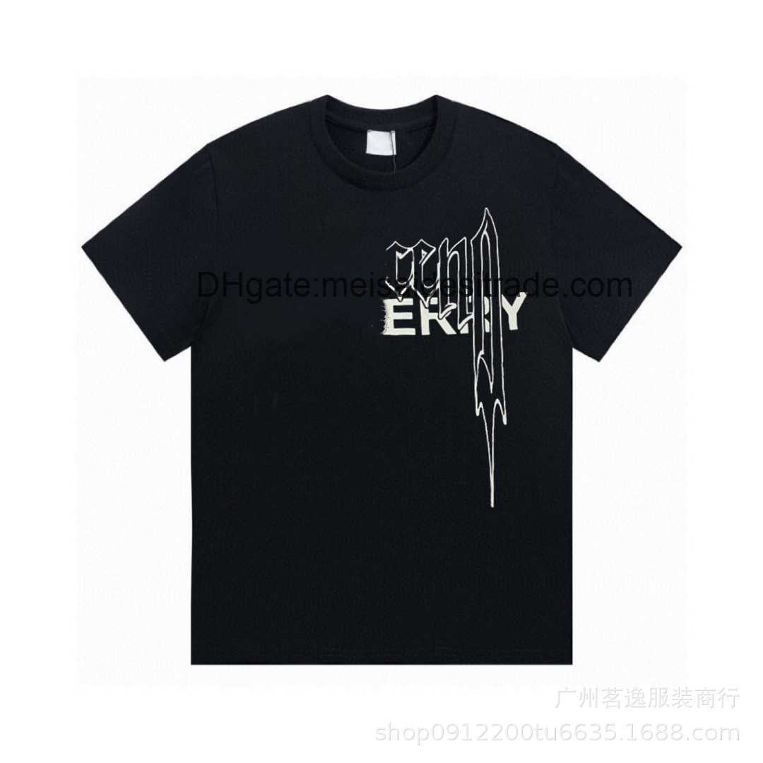 

AAAAA Designer Luxury T-shirt Bur Brand The correct version BU family's new printed round neck T-shirt is versatile casual loose fitting and fashionable for couples, Black