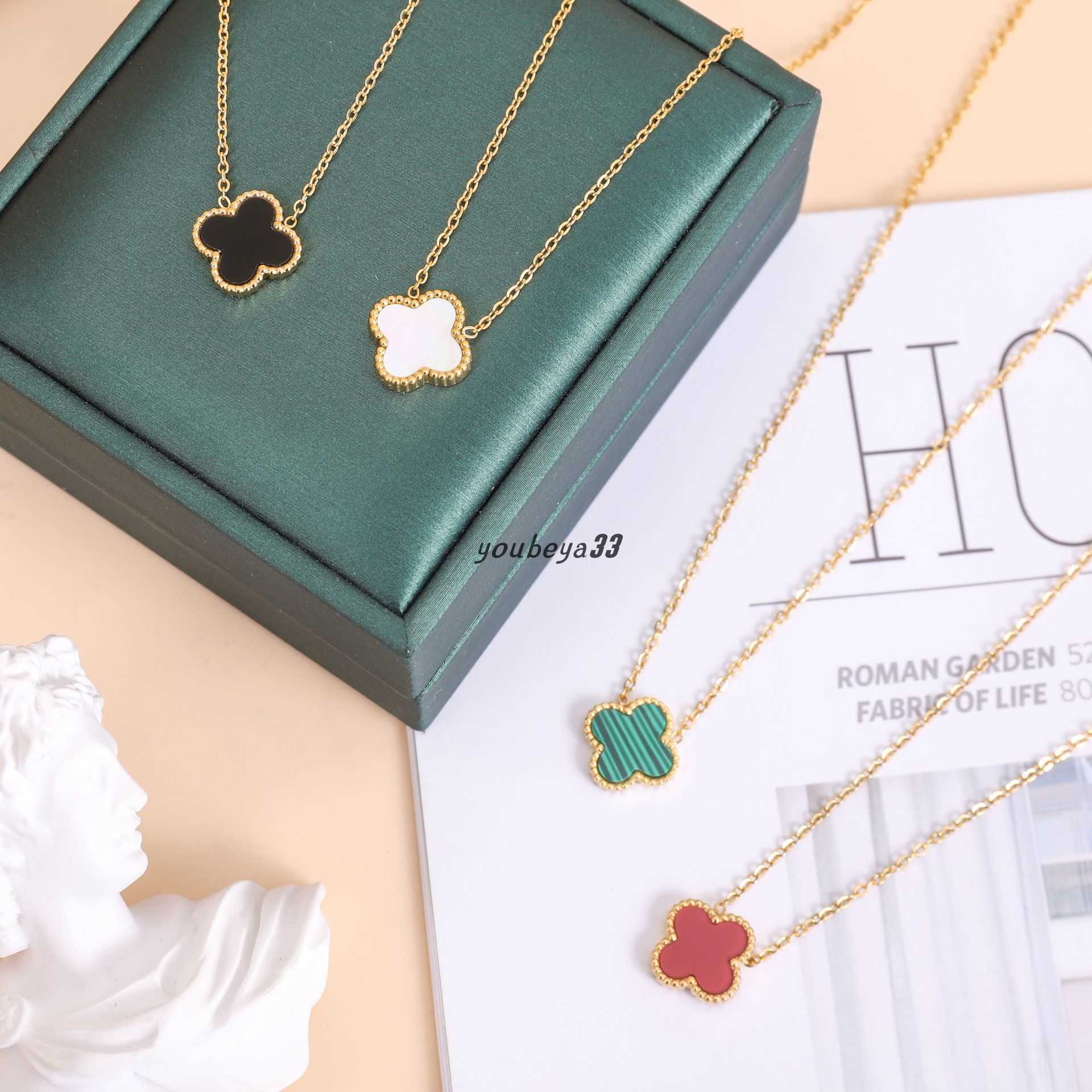 

Fashional new Womens Luxury Designer Necklace Fashion Flowers Four-leaf Clover Cleef Pendant Necklace 18K Gold Necklaces Jewelry
