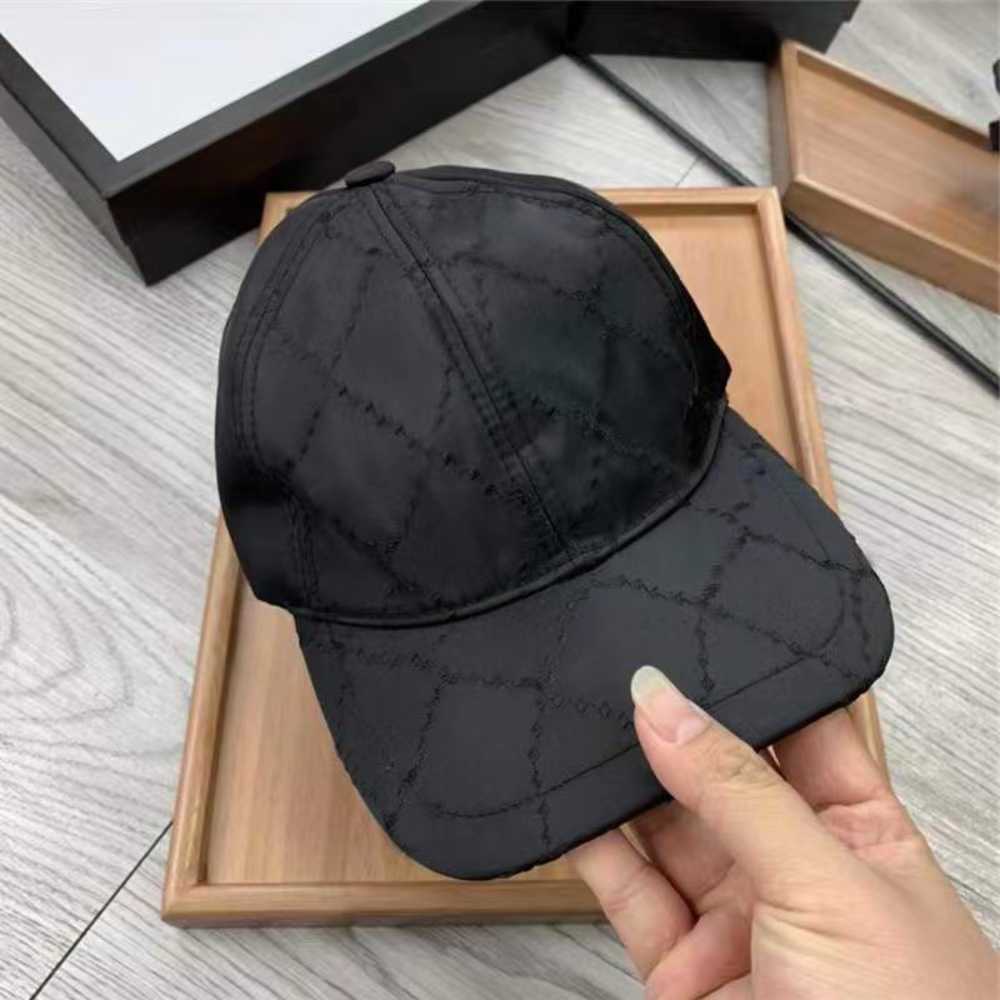

2021 Embroidery Designer Bucket Hats For Men Womens Fitted Hats Wihte And Black Fashion Casual Designer Sun Hats Caps ggity R92K