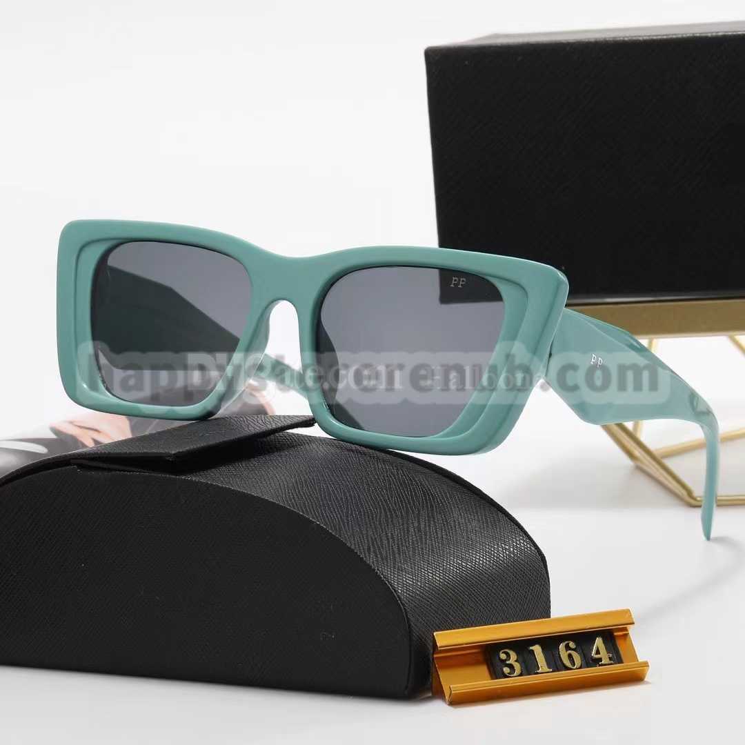 

Fashion 2023 Women Designer Sunglasses Eyeglasses Outdoor Beach Sun Glasses For Man Woman 4 Color Vintage Triangular signature with box ZCHH