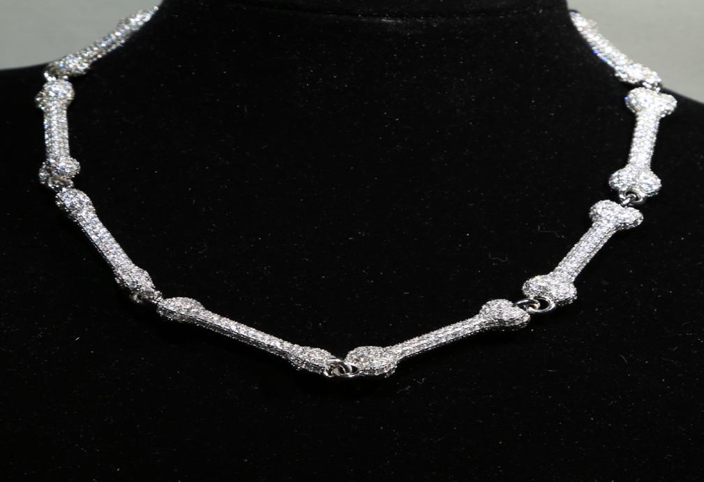 

Fashion Design Dog Bone Shaped Mystery and Evil Necklaces Full Paved Clear Cubic Zirconia Animal Bone Chain Link Jewelry7697770