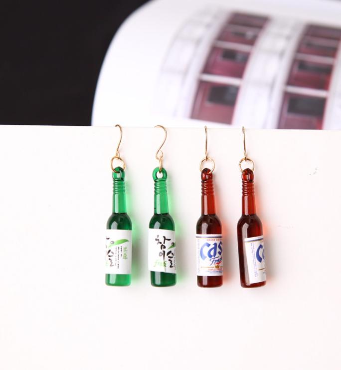 

Creative Water Bottle Drop Earrings for Women Girl 2019 Funny Drinking Style Cartoon Wine Bottle Dangle Earrings9573221