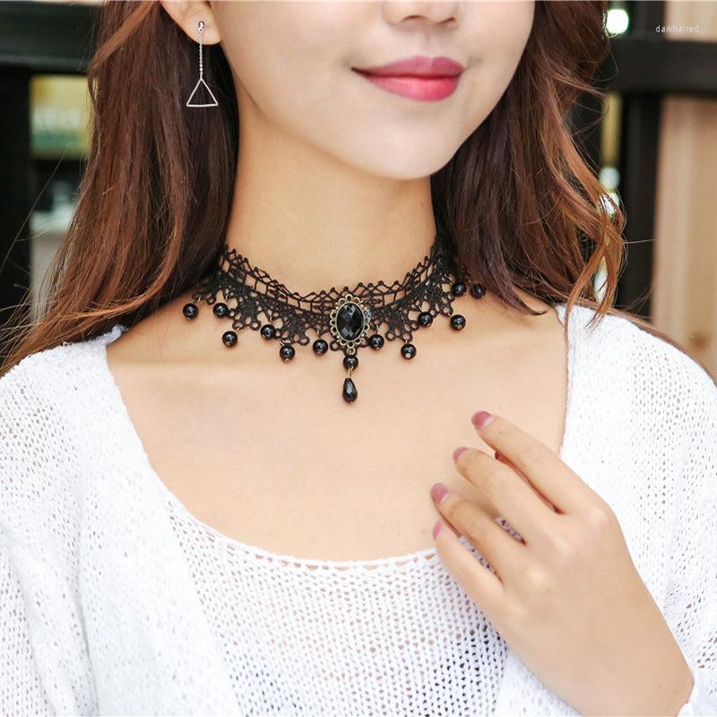 

Chains Sexy Lace Velvet Choker Necklaces Gold Color Chain Black Collar Vintage Women Wedding Jewelry