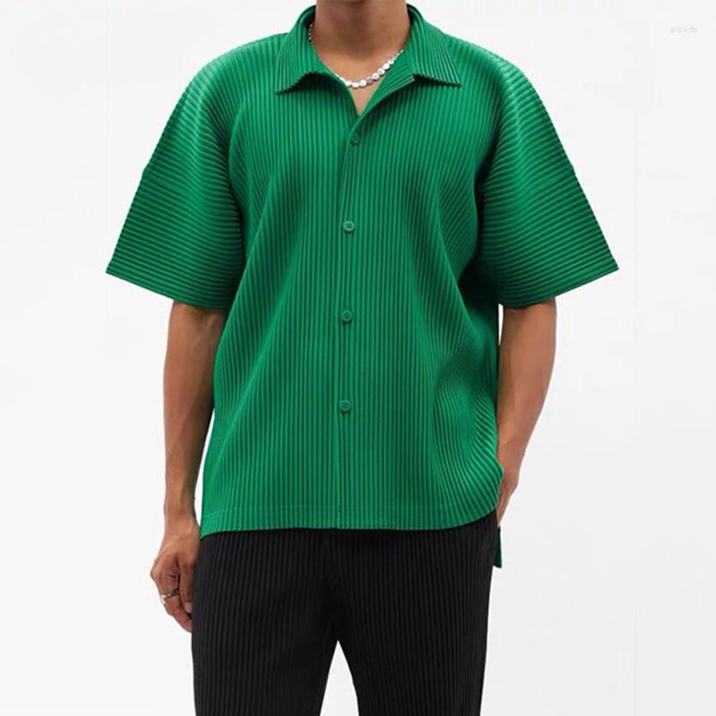 

Men's Casual Shirts ALSEY Miyake 2023 Streetwear Fashion Pleated Short Sleeve Men's Shirt Single Breasted Off Shoulder Teenager, Black
