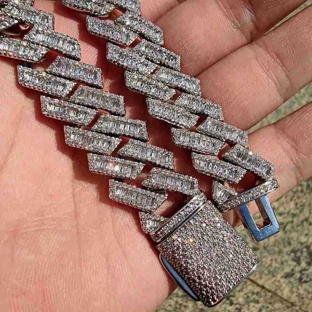 

Hot Sale 18mm Prong Setting Link Necklace Iced Out 925 Silver Baguette Moissanite Cuban Chains for Men
