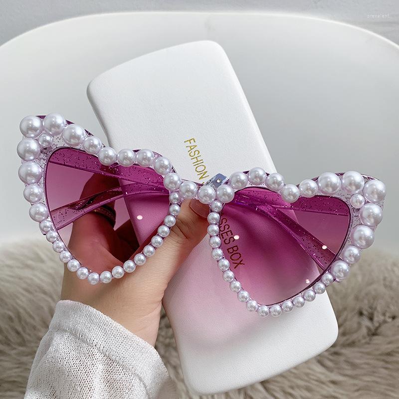 

Sunglasses European And American Designers Large Frame Crooked Heart With Pearls Peach Ladies Anti-UV