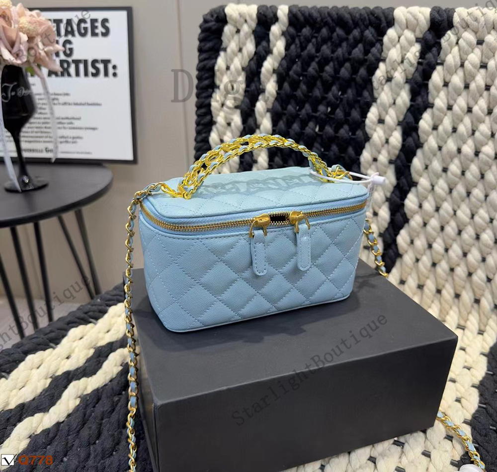 

Handheld Box Bag Embossed Calf Leather Handbag for Women Portable and Adjustable Chain Single Shoulder Crossbody Bag with Wash Bag Mobile Phone Bag in Blue and Pink, White