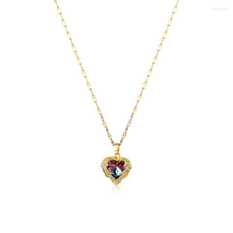 

Pendant Necklaces 2023 Ocean Heart Titanium Steel Necklace Fashion Gold Clavicle Chain Female Dazzling Color Hao Stone