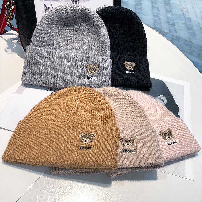 

Berets Soft Warm Sports Wool Knitted Hats For Women Cute Bear Embroidery Beanies Girls Winter Cap Outdoor Ski Bonnet Hip Hop Hat