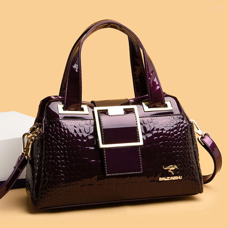 

Evening Bags Luxury Designer Handbag Purses Shoulder Crossbody For Women 2023 Trend Crocodile Pattern Leather Casual Tote Bag, Black