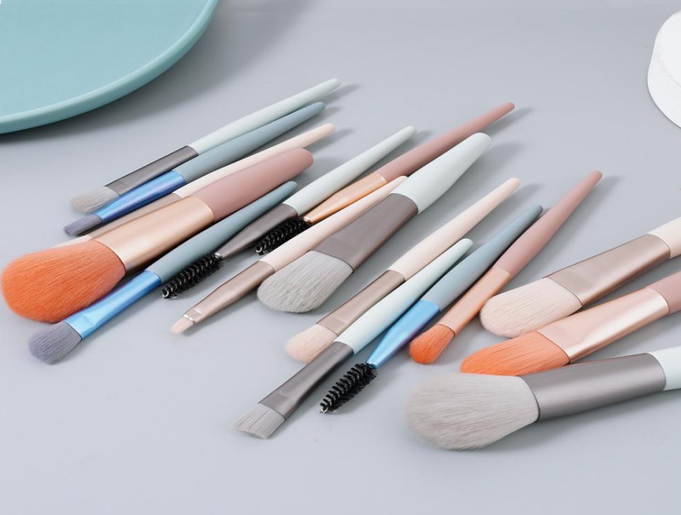 

8Pcs Makeup Brushes Tool Set Cosmetic Powder Eye Shadow Foundation Blending Beauty Make Up Brush4190315