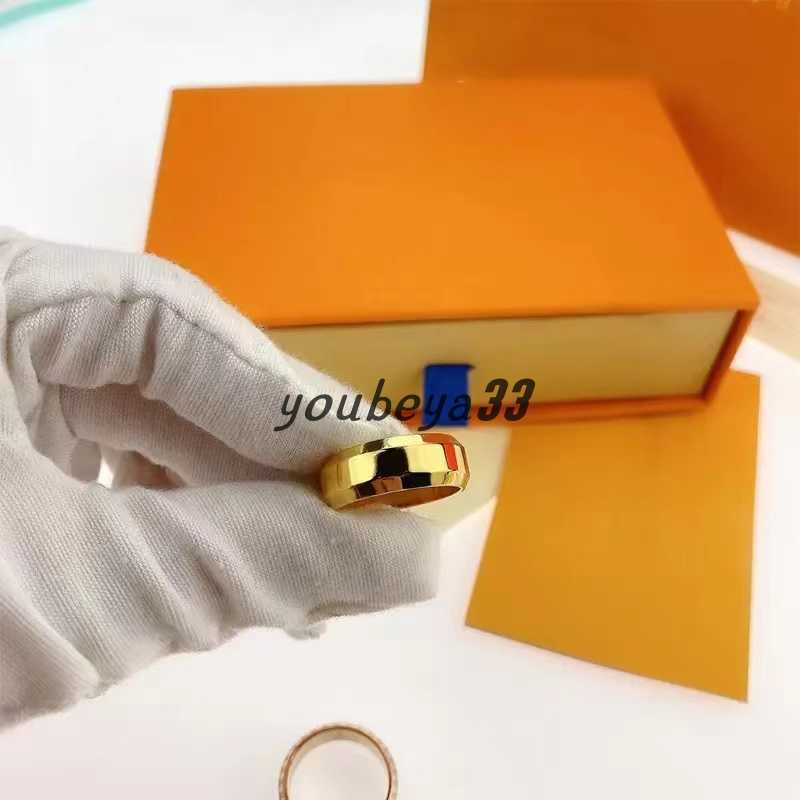 

New love rings designer design titanium ring classic jewelry men and women couple rings modern style band