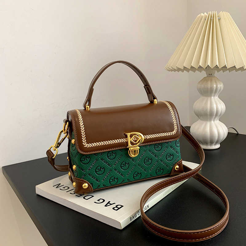 

Advanced Texture Fashion Women's Bag Early Spring New Temperament Versatile Women's One Shoulder Crossbody Small Square Bag, Green4