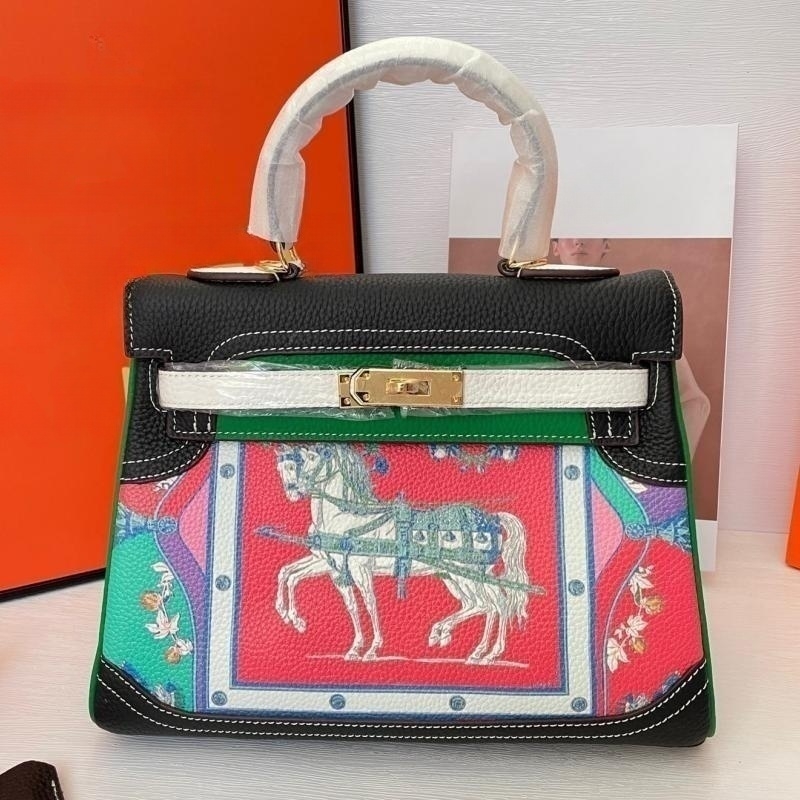 

New Luxury Designer Tote Bag Luxury PLATINUM Bag Cowhide Graffiti Edition Genuine Leather Handbag Fashion One Shoulder Crossbody Retro Classic Lock Buckle, No.11