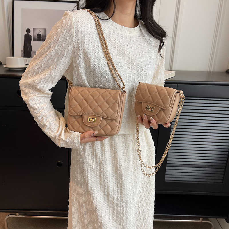 

Fashionable Small Fragrant Style Bag for Women's French Lingge High Grade Exquisite Texture Trendy Cross Shoulder Bag, White trumpet