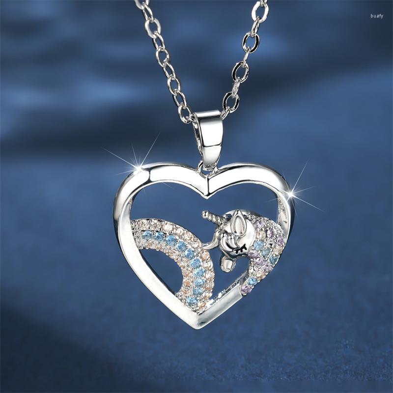 

Pendant Necklaces Cute Animal Horse Hollow Big Heart For Women Inlay Zircon Silver Color Wedding Clavicle Necklace Jewelry Gifts