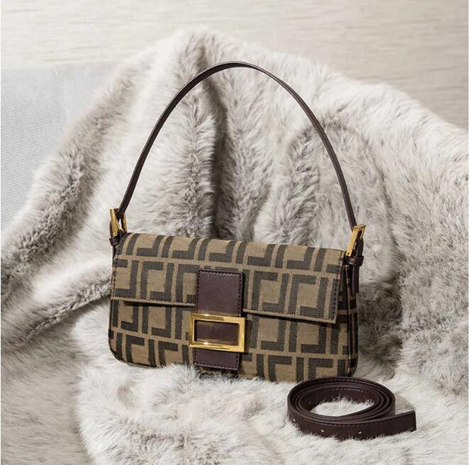 

High Quality 2022 Women's Handbag Luxury Brand Designer Shoulder Fashion 5A Bag Chain and Metal Hardware Crossbody Bag Never Fade, 26*14*4